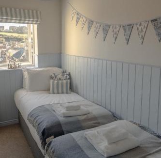 West Cliff House | Pecks Cottage