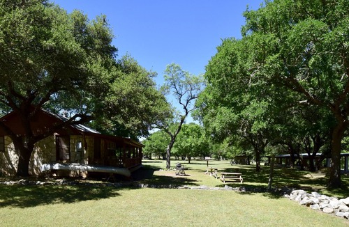 Hunt Cabin | Pedasito Del Rio Just Steps from the Beautiful Guadalupe River