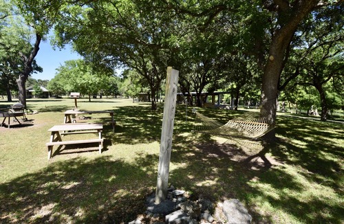 Hunt Cabin | Pedasito Del Rio Just Steps from the Beautiful Guadalupe River
