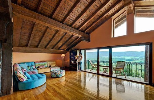 Ultzama Cottage | Pedronea House for 14 people