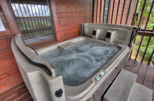 Sevierville House | Peek-A-View Affordable Family Cabin In Wears Valley in Dogwood Farms
