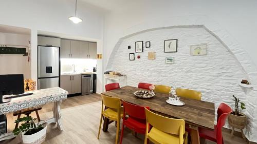 Ermoupoli House | Pefkakia Park