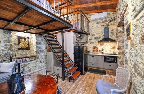 Livadia House | PefkoPetro Loft