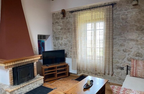 Archea Korinthos House | Pegasus House