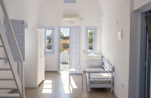 Kamari Hotel | Pelagos Hotel