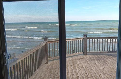 Sheboygan House | Pelican Point - Private Retreat