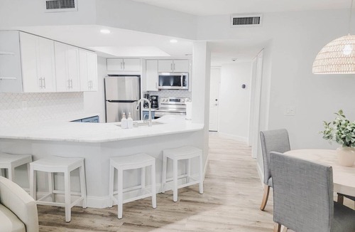 Ponce Inlet Apartment | Pelican Pointe Oceanfront Beach Condo Heated Pool