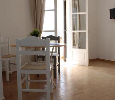 Istron Apartment | Pella in Istron
