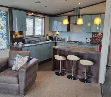 Flookburgh Resort | Pemberton Arrondale Lodge, Lakeside View (Haven Lakeland)
