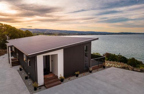 Moeraki House | Pembroke Heights