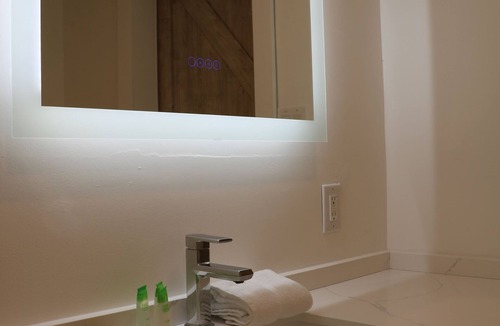 Garden District Hotel | Pembroke Inn