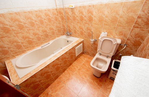 Teshie Hotel | Pemicsa Hotel