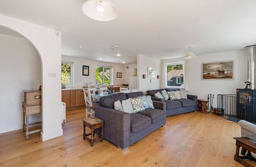 Rock Cottage | Pen-Wethers - Holiday Home that sleeps 8 guests in 4 bedrooms