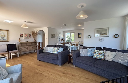 Rock Cottage | Pen-Wethers - Holiday Home that sleeps 8 guests in 4 bedrooms