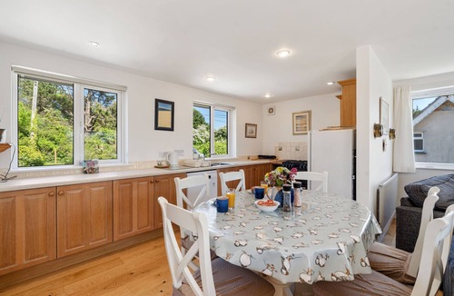Rock Cottage | Pen-Wethers - Holiday Home that sleeps 8 guests in 4 bedrooms