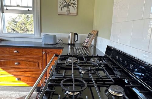 Welshpool Cottage | Pen-y-Bryn (Welsh for On Top of the Hill), Sweeping views of Wilsons Promontory