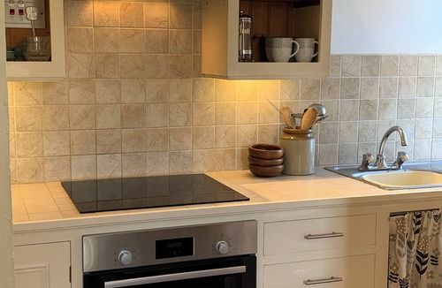 Cylch-Y-Garn Cottage | Pen y Graig - Front Wing, Church Bay, sea views, 500m to beach. No Dogs
