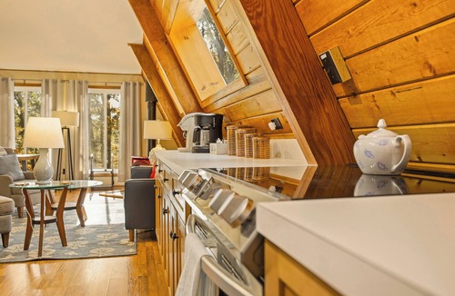 Berkeley Springs House | Penby Cabin- Pet Friendly | Hot Tub | Firepit