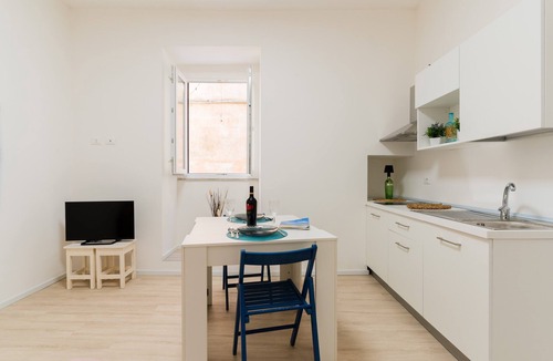 Otranto Historic Centre House | Penelope House Centro Storico: Modern Design, Wi-Fi & Air Conditioning