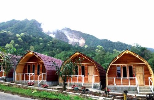 Berastagi Hotel | Penginapan puncak Dua Mitra RedDoorz
