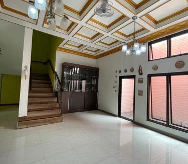 Pamulang House | Penginapan Waihiki