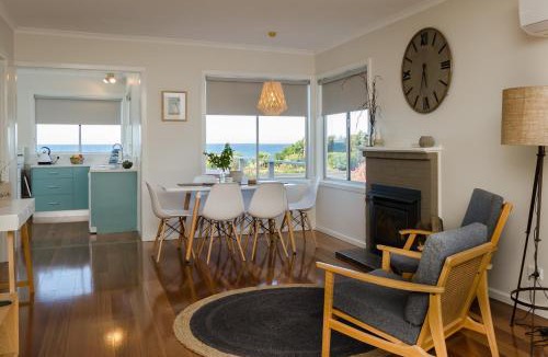 Penguin House | Penguin Beach House