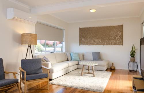 Penguin House | Penguin Beach House
