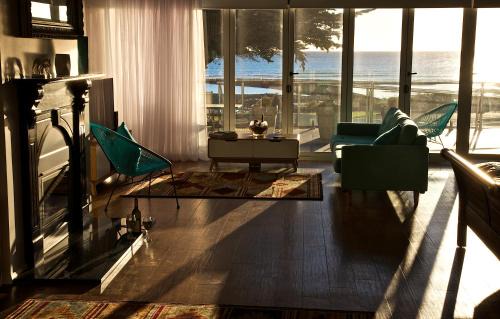 Penguin Apartment | Penguin Beachfront Apartments