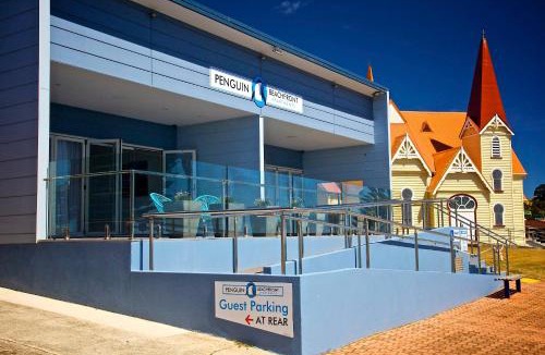Penguin Apartment | Penguin Beachfront Apartments