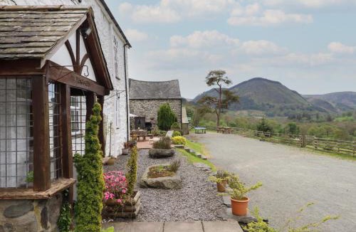 Llangynog House | Pengwern