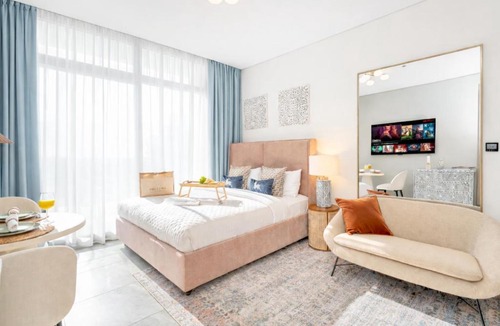 Trade Centre 1 Apartment | Peninsula One Suites by Prestige Nest