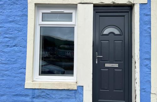 Tarbert Apartment | Penlea ~ 1 bedroom Flat with Harbour view