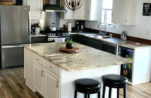 State College House | Penn State SUPER HOST! Better than a hotel. Walking Distance to so much!