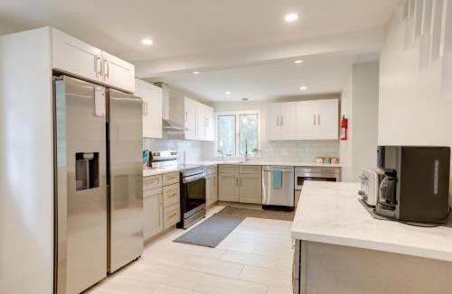 Pennington House | Pennington Home w/Deck ~ 9 Mi to Princeton!
