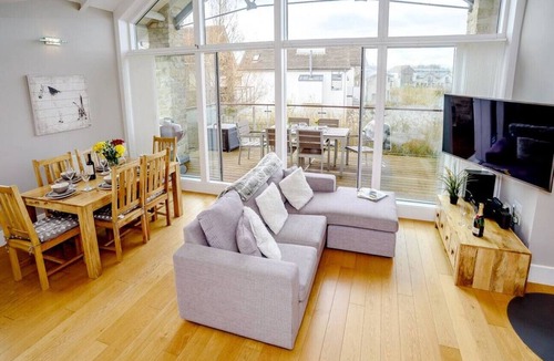 Malmesbury House | Pennyroyal Lodge - HM31 - Lakeside Spa Property