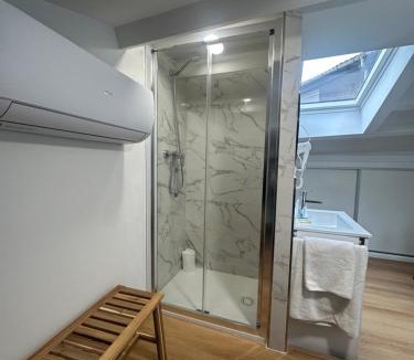 Aviles House | Pensión Serafín