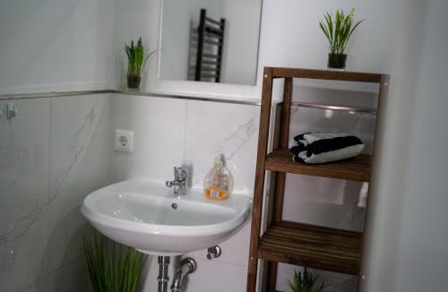 Ahnatal-Weimar Hostel | Pension Ahnatal