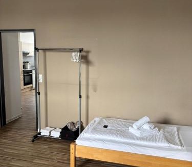 Stuttgart House | Pension Albert - möblierte Einzel- und Doppel- Zimmer auf Zeit