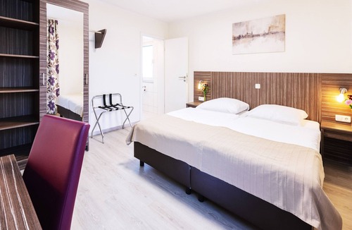 Herzogenaurach House | Pension Altes Backhaus