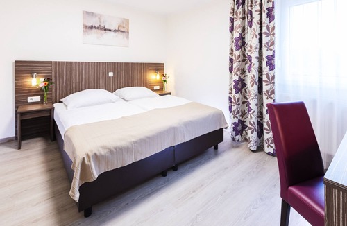 Herzogenaurach House | Pension Altes Backhaus
