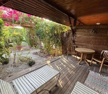 Rangiroa Bed & Breakfast | Pension Bounty Rangiroa - Art Gallery & Tropical Garden