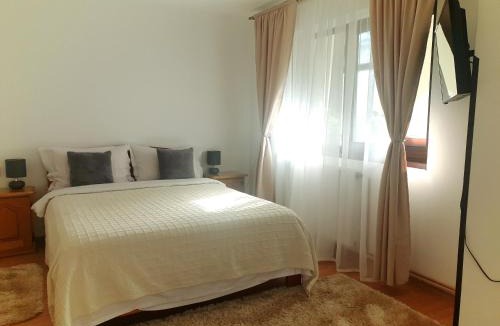 Vama House | Pension Casa Aurora