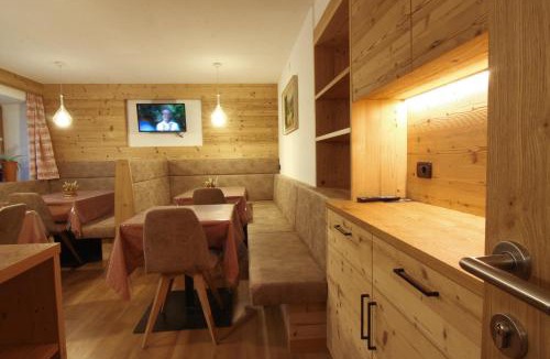 Pedraces Hotel | Pension Enzian