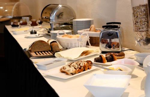 Monheim Bed & Breakfast | Pension Ferber