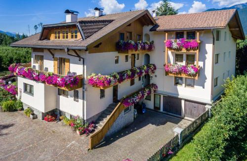 Naz Sciaves Hotel | Pension Haus am See