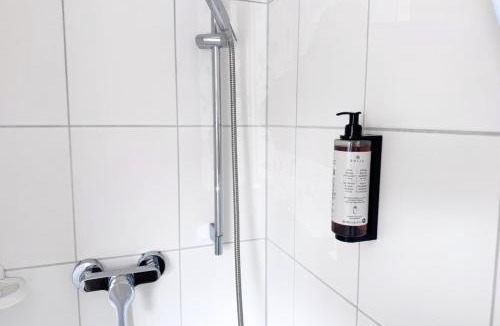 Schweinfurt House | Pension Rent2Stay mit Einzel- oder Doppelzimmer, privatem Bad, Smart-TV, Schnelles WLAN, Parkplatz, Autobahnanschluß