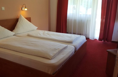 Baile Herculane House | Pensiune Safrane