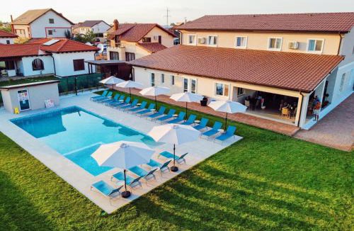 Dumbravita House | Pensiunea Agroturistica Marco