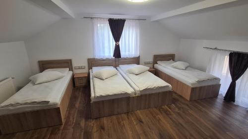 Chiscau House | Pensiunea Anisoara