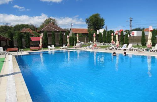 Brad House | Pensiunea Cetina